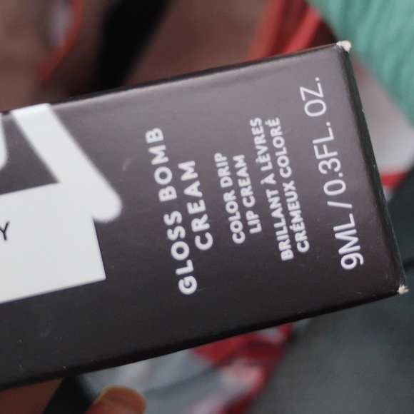3/$30 NIB Fenty Beauty Gloss Bomb Cream Color Drip Lip Cream - Cookie Jar - Picture 8 of 9